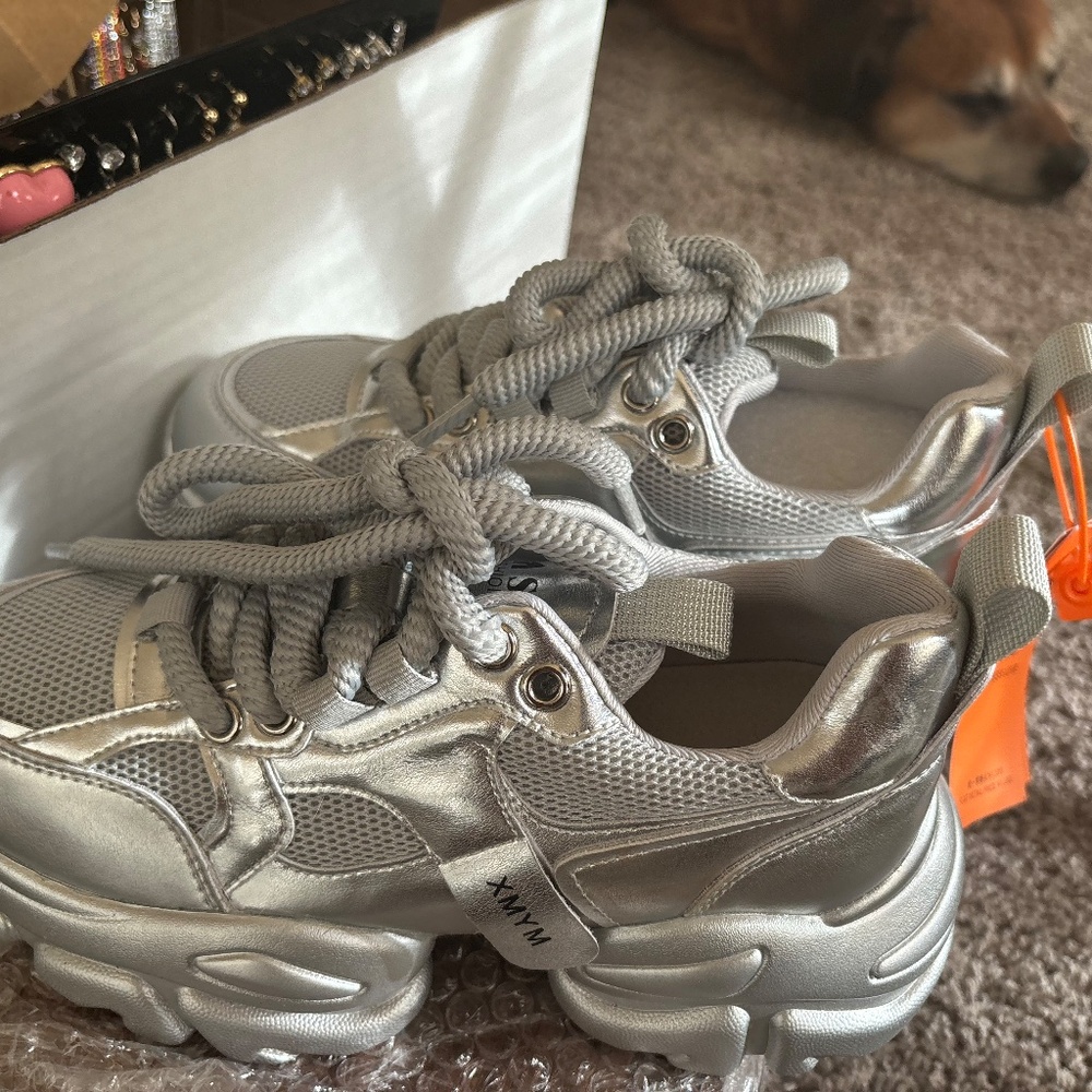 Shoes - Picture 3 of 5